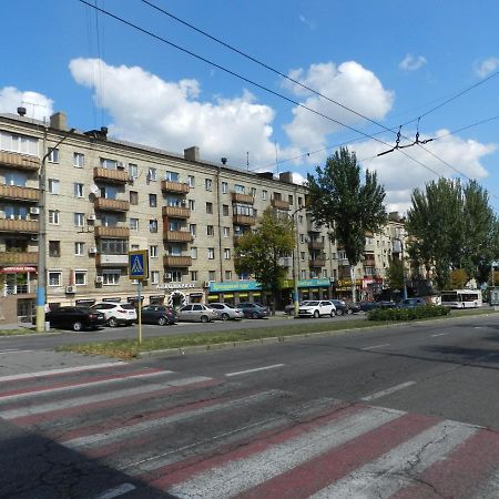 3-Room Apartment Near Inturist On Sobornyi Avenue 156, By Grandhome Zaporizhia 外观 照片
