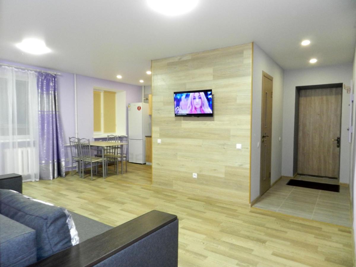 3-Room Apartment Near Inturist On Sobornyi Avenue 156, By Grandhome Zaporizhia 外观 照片
